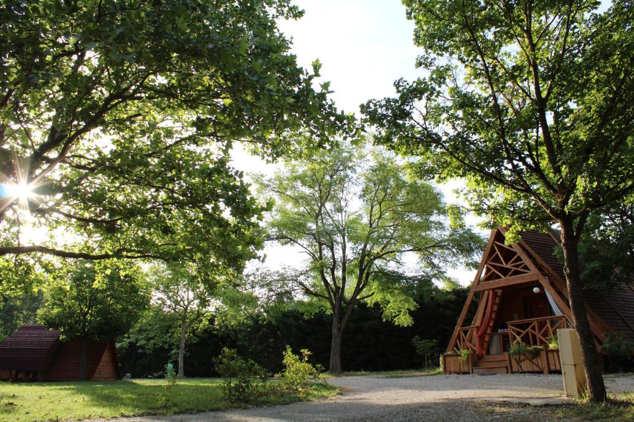 Habitat Createur - Hebergements Insolites Au Camping Municipal "Les Ecureuils" Recoubeau-Jansac Екстериор снимка