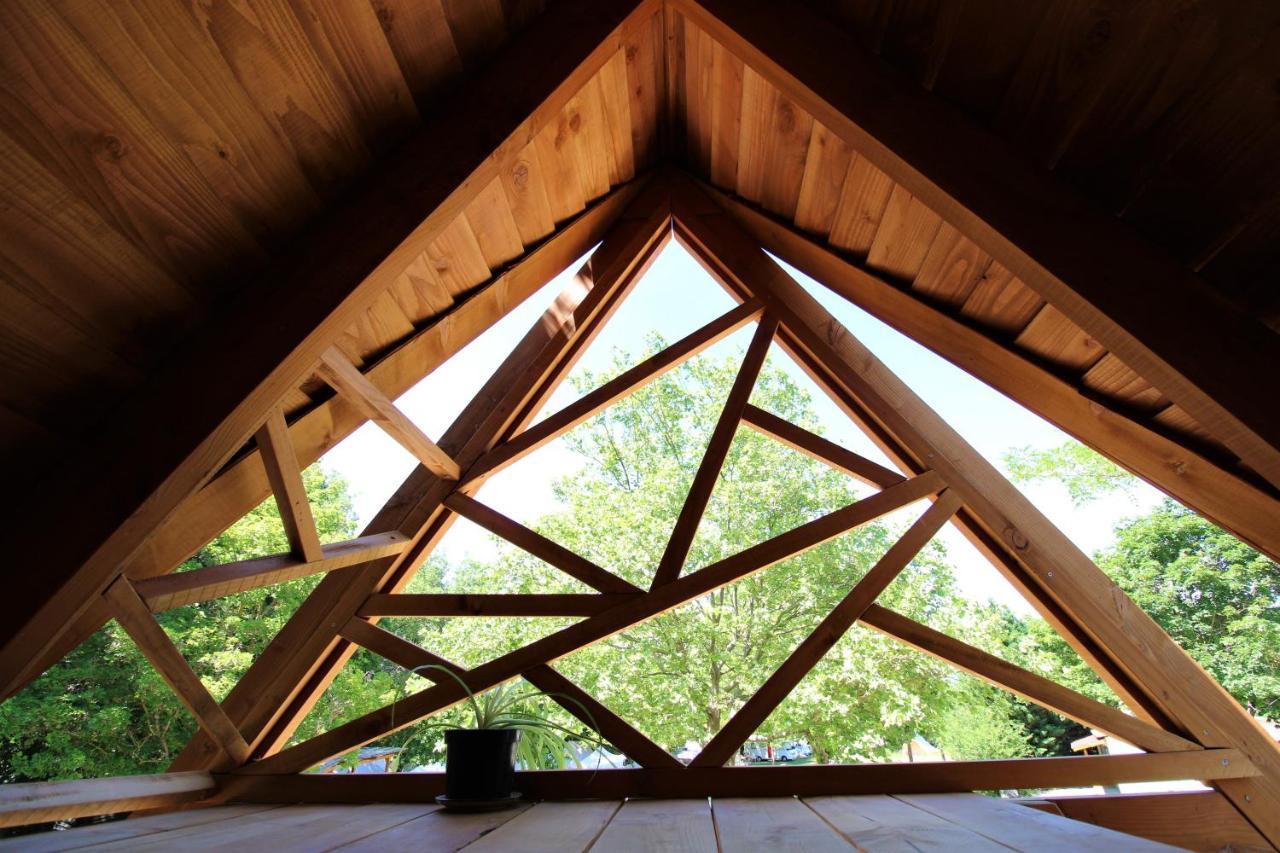 Habitat Createur - Hebergements Insolites Au Camping Municipal "Les Ecureuils" Recoubeau-Jansac Екстериор снимка