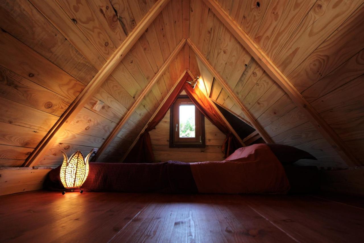 Habitat Createur - Hebergements Insolites Au Camping Municipal "Les Ecureuils" Recoubeau-Jansac Екстериор снимка