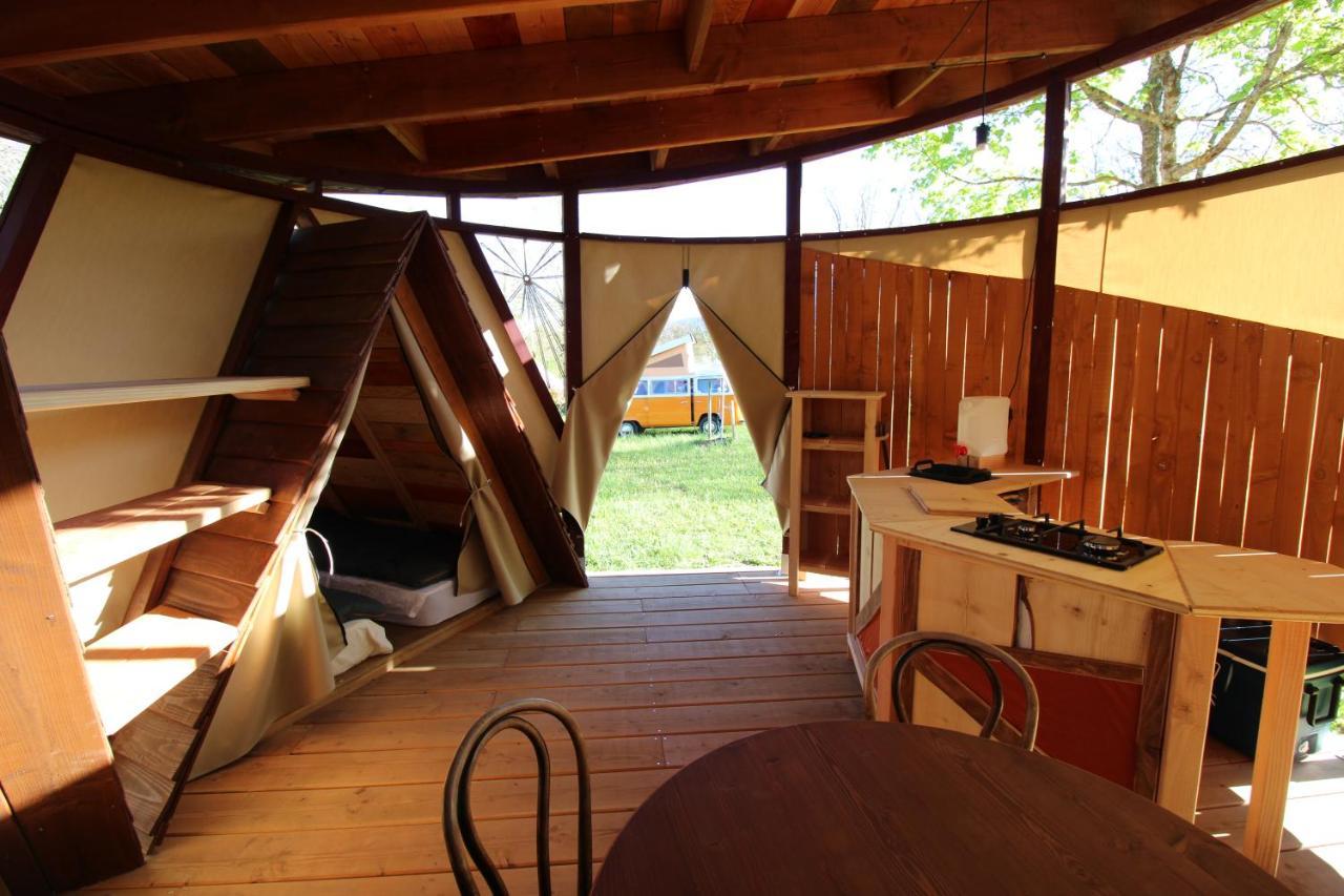 Habitat Createur - Hebergements Insolites Au Camping Municipal "Les Ecureuils" Recoubeau-Jansac Екстериор снимка