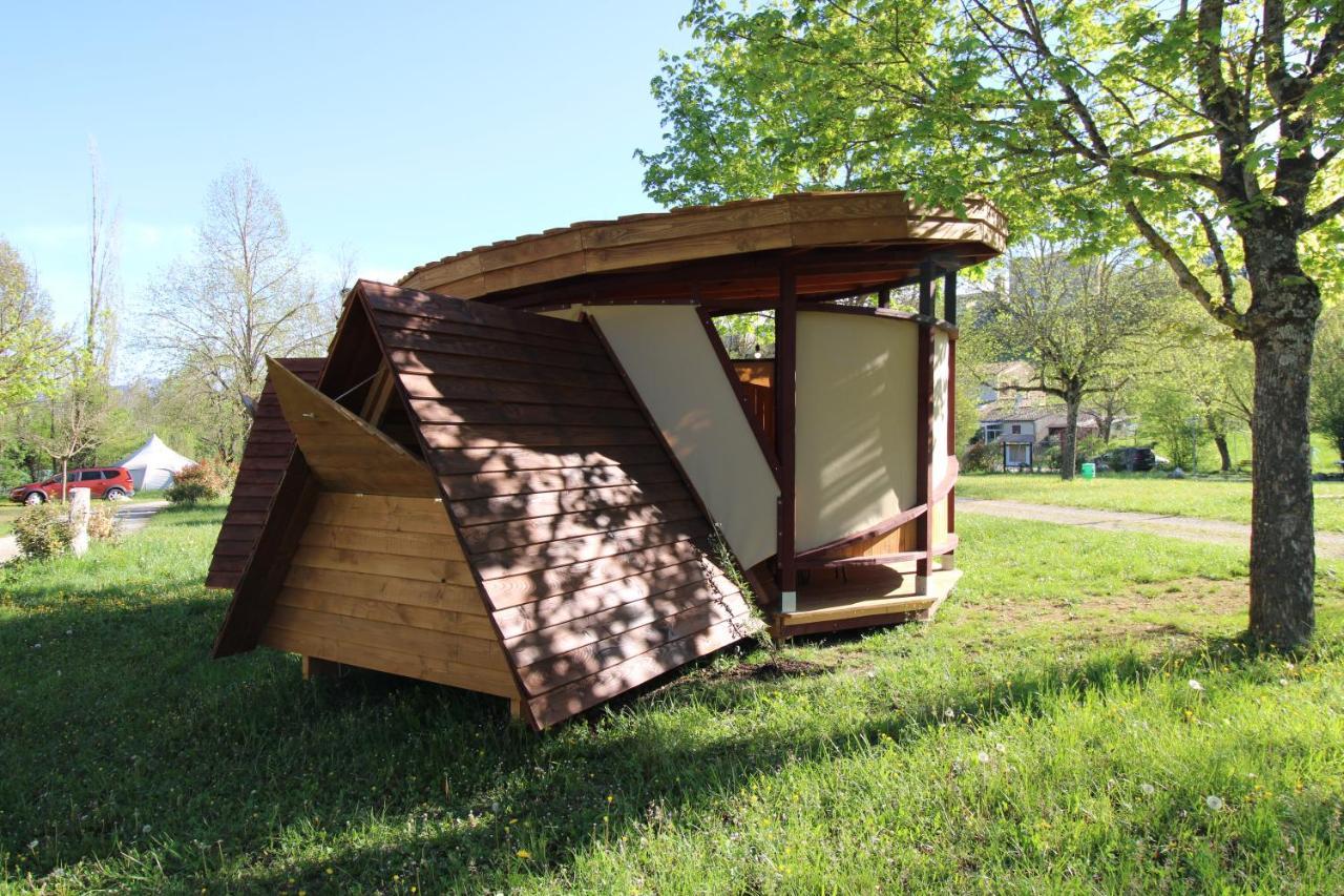 Habitat Createur - Hebergements Insolites Au Camping Municipal "Les Ecureuils" Recoubeau-Jansac Екстериор снимка