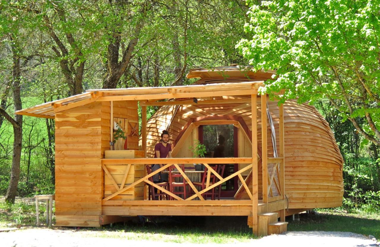 Habitat Createur - Hebergements Insolites Au Camping Municipal "Les Ecureuils" Recoubeau-Jansac Екстериор снимка